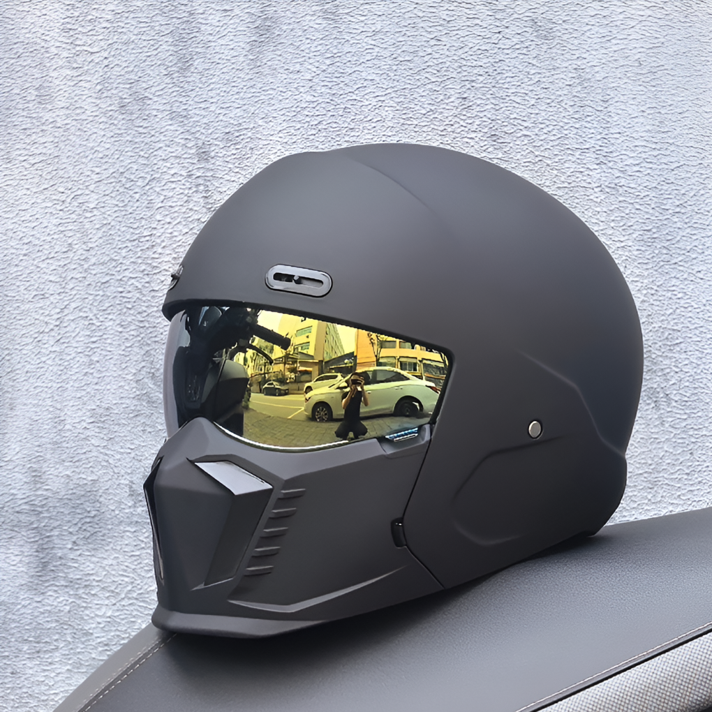 Motorcycle Helmet – Timeless Look